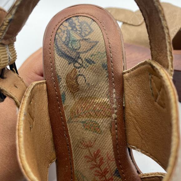 B.O.C. by Born Ceclia Clogs - Picture 5 of 6